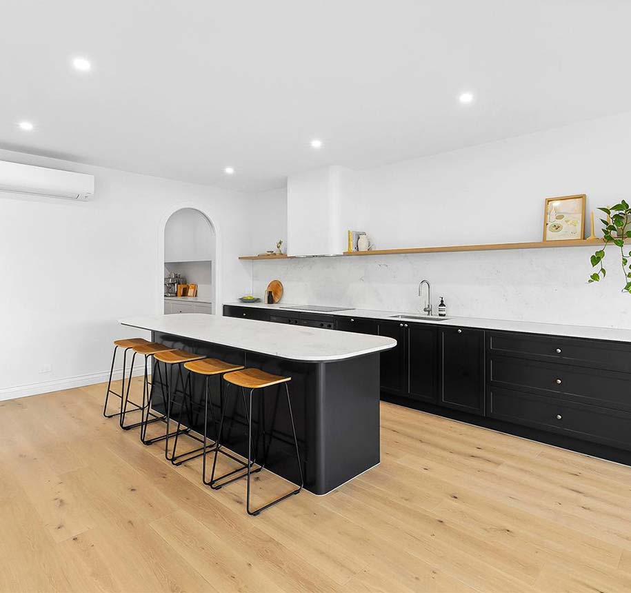 Knockdown rebuild in Queenscliff