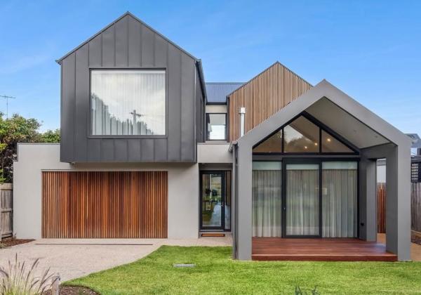 Point Lonsdale home